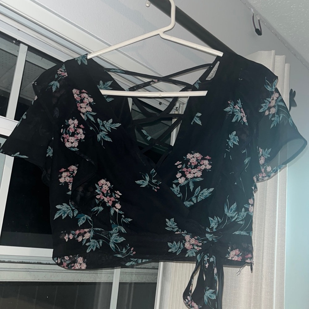 Charlotte Russe Open Back Black Crop Top Size M